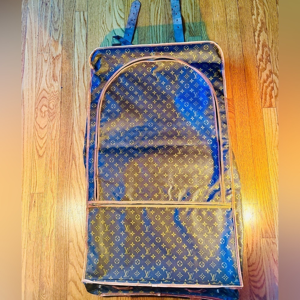 LOUIS VUITTON 1960s Vintage Suitcase Bag  | Great for Dresses & Suits 🤩🎁​